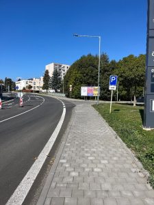 Rekonstrukce chodníku u Billy (1)
